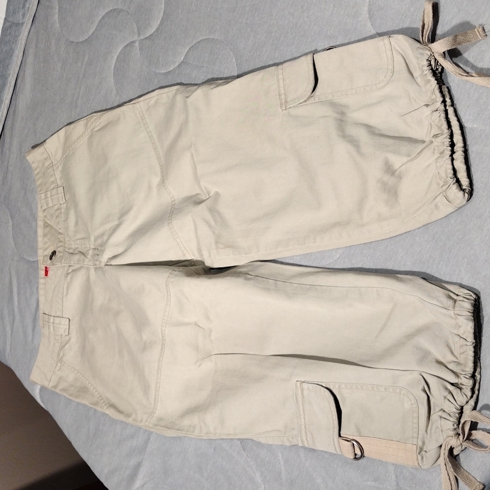 𝅺MOSSIMO SZ 9 KHAKIS CAPRI STYLE NWOT